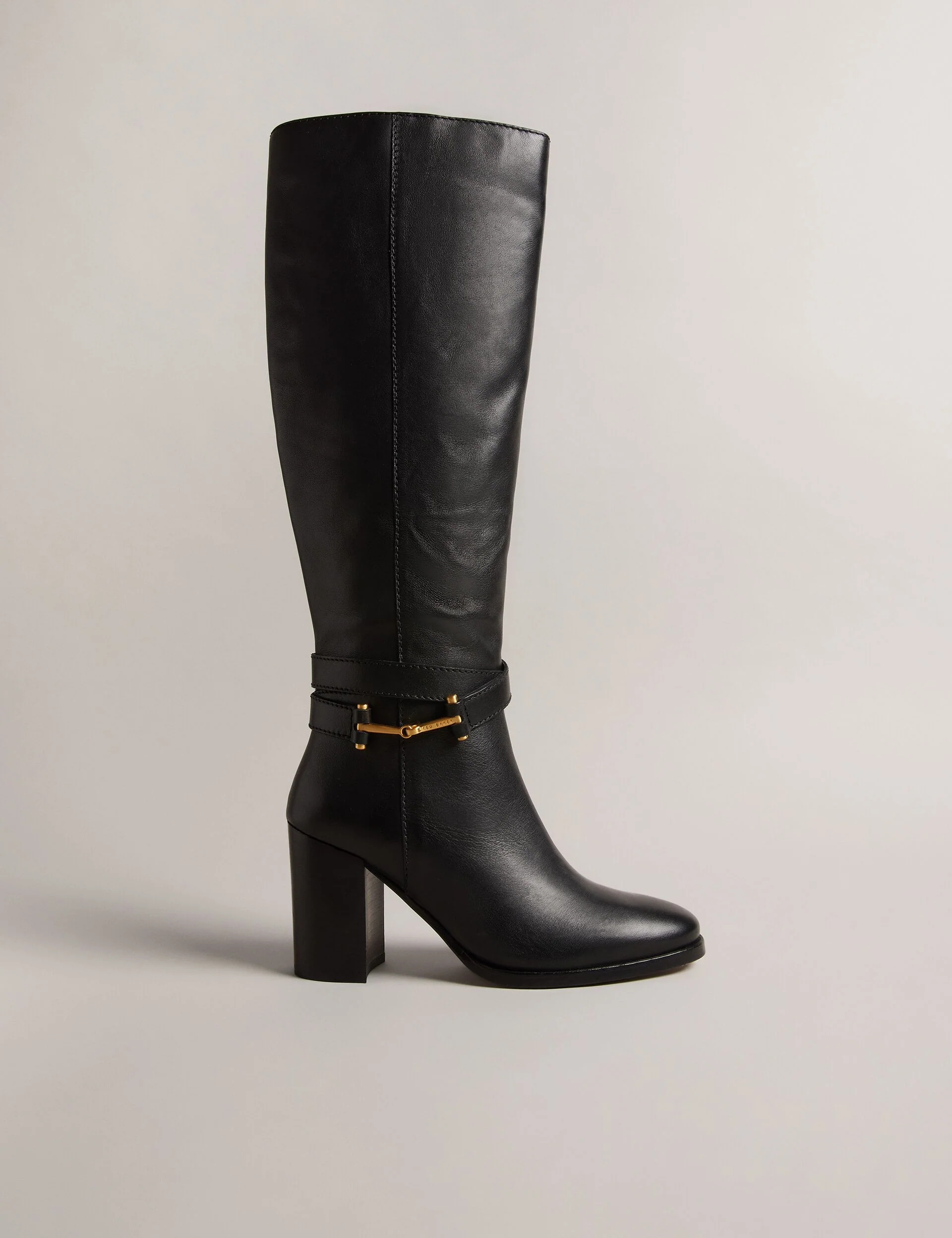 ARYNA | BLACK