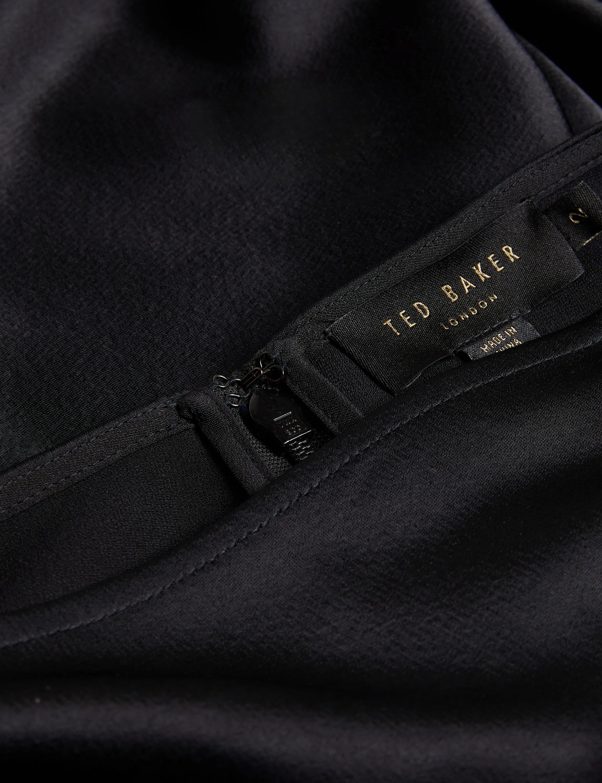 AVELLI | BLACK - Image 5