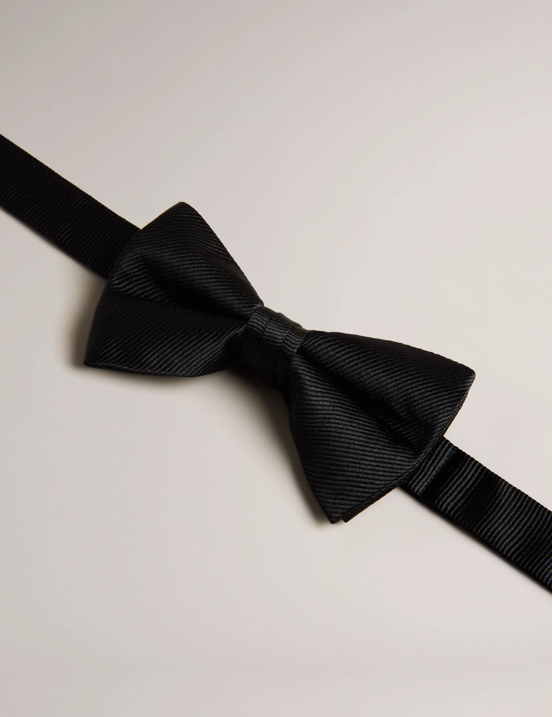 BROSNEY | BLACK
