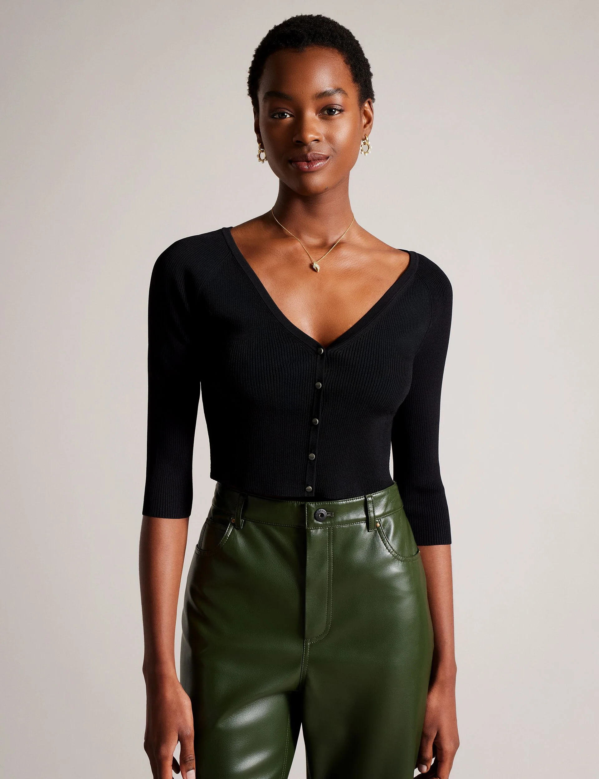 CASELA | BLACK