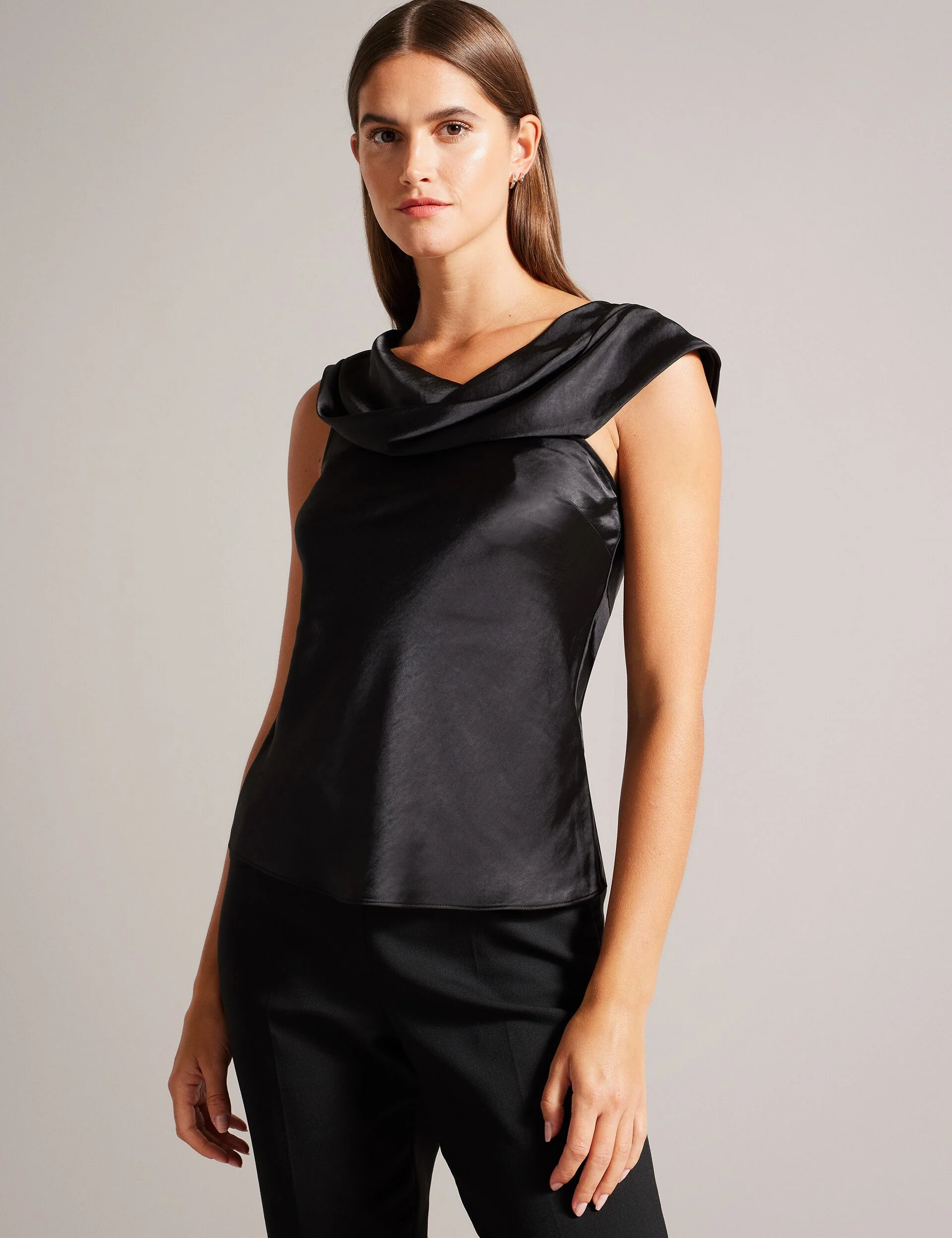 DEANAAH | BLACK