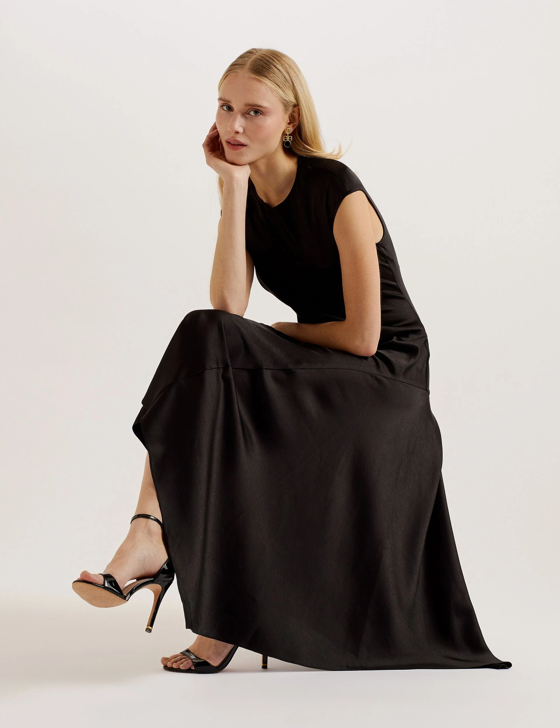 FRASIA | BLACK