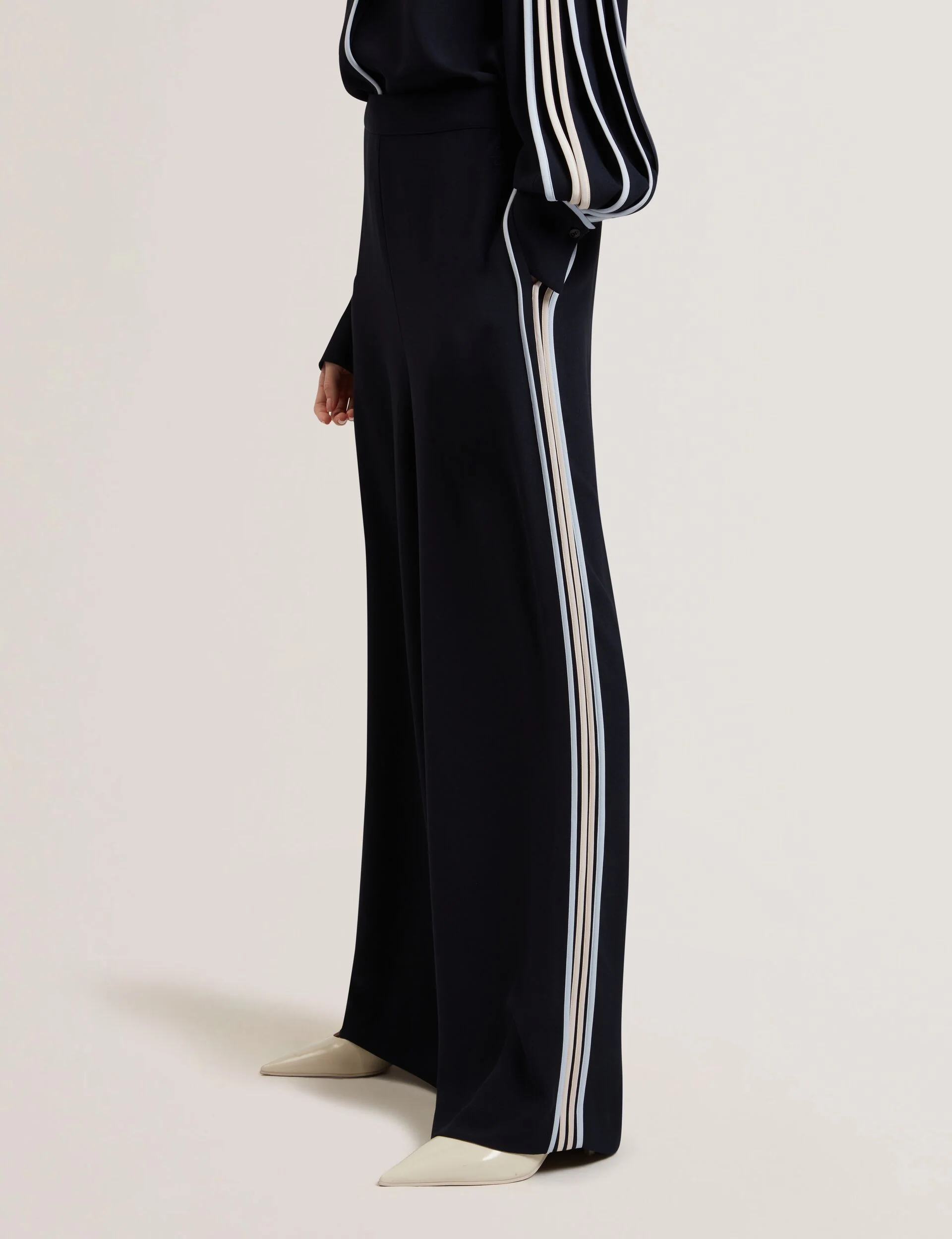 GORJJA | NAVY - Image 2