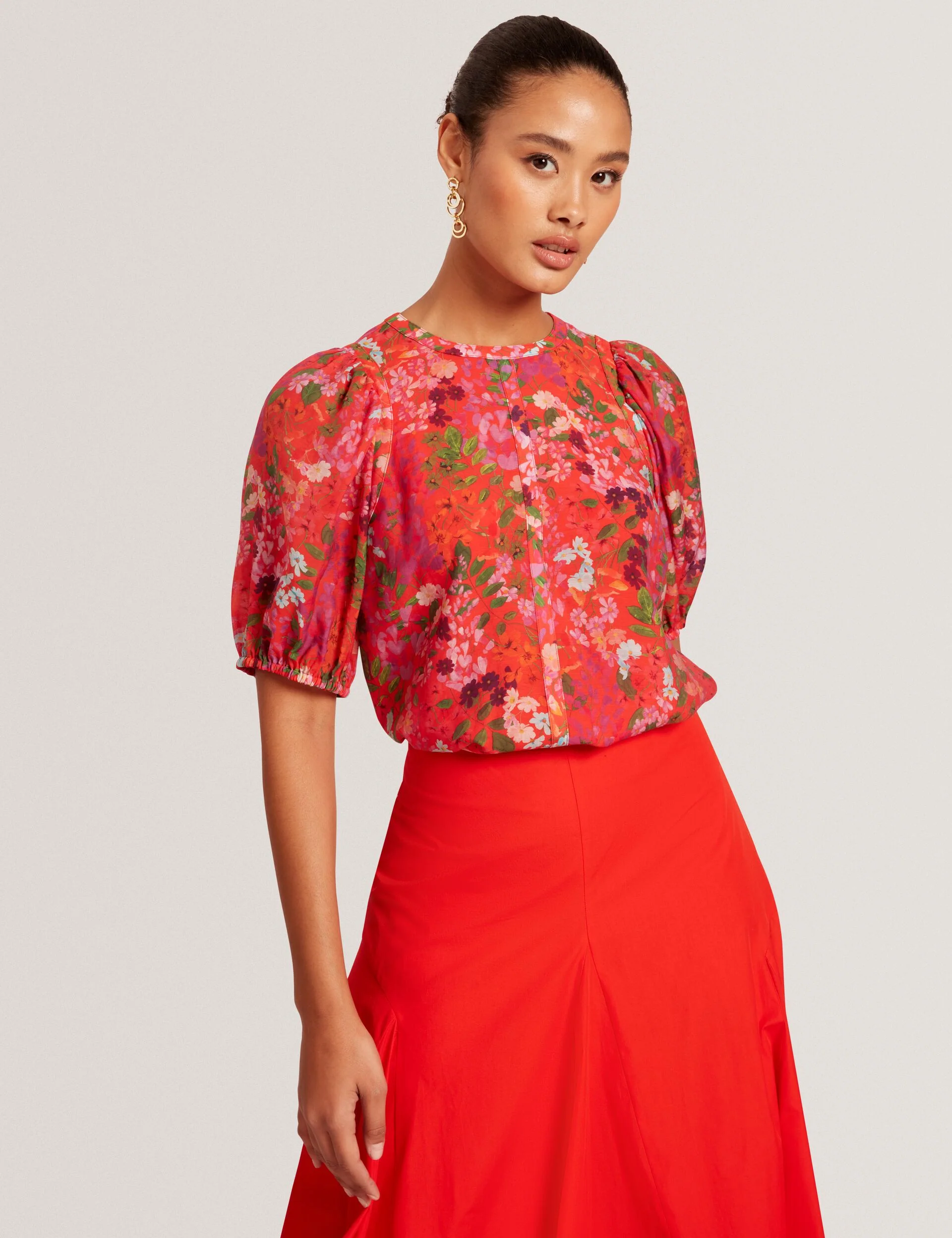 HAHTIE | RED