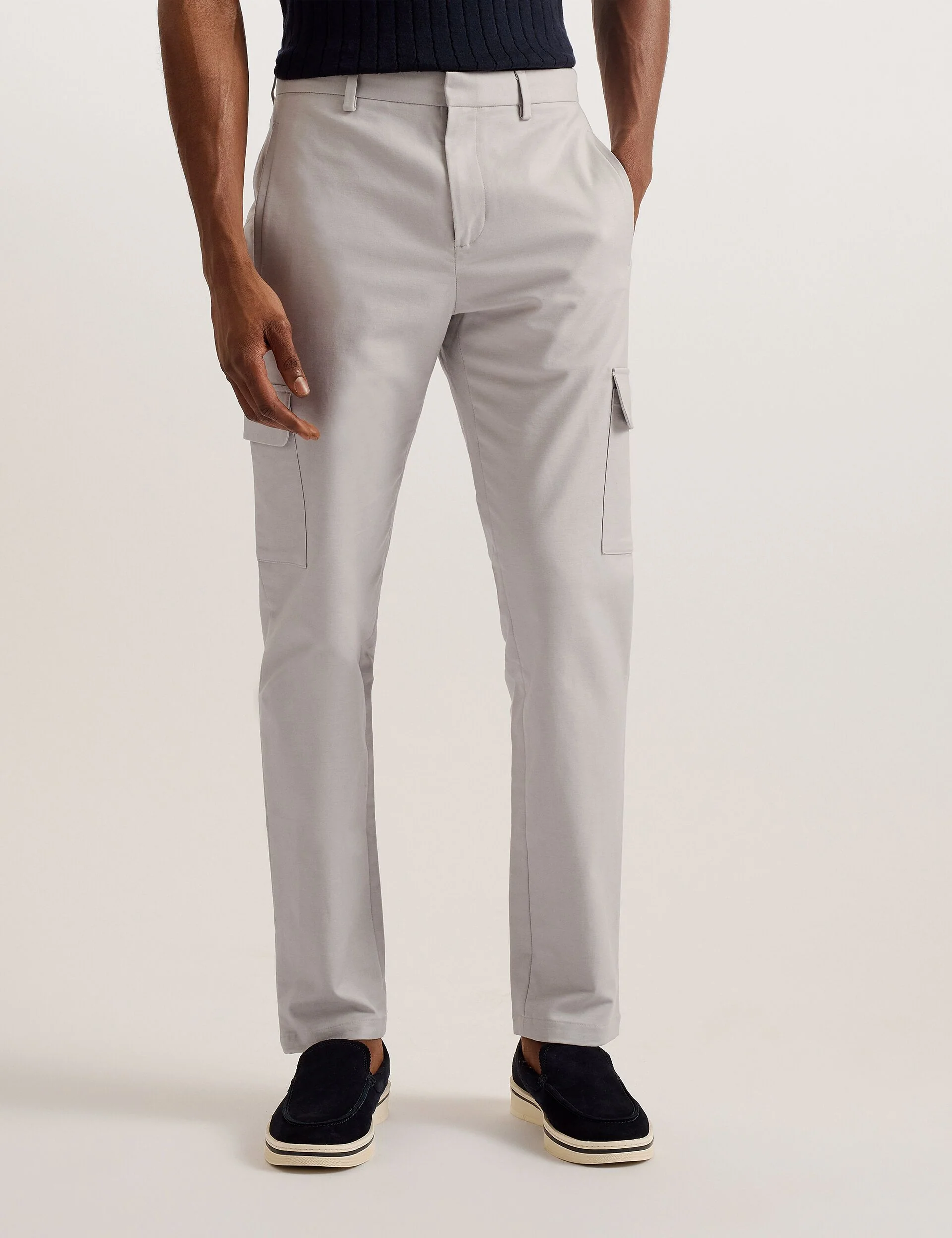 HAKKNEE | LIGHT GREY