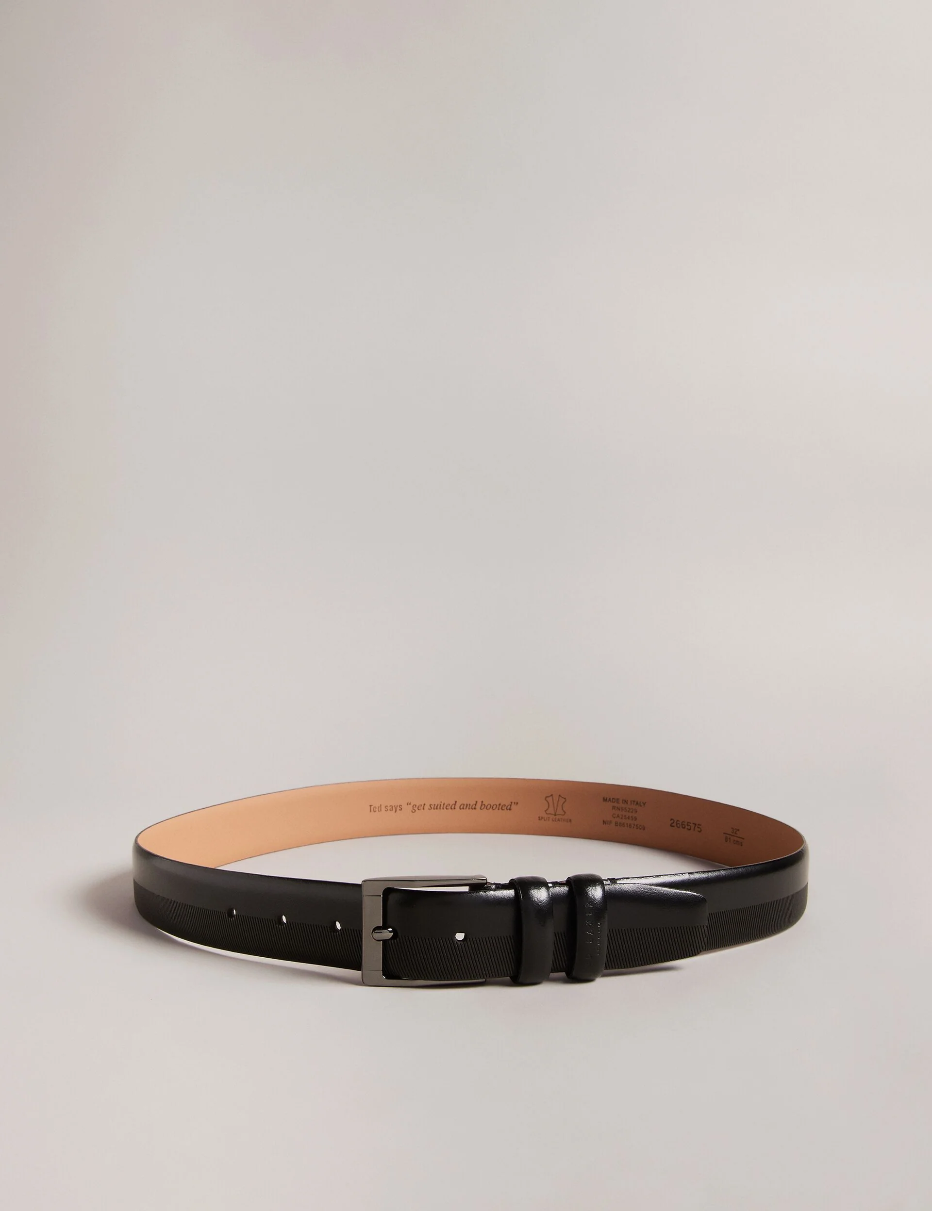 HARVII | BLACK