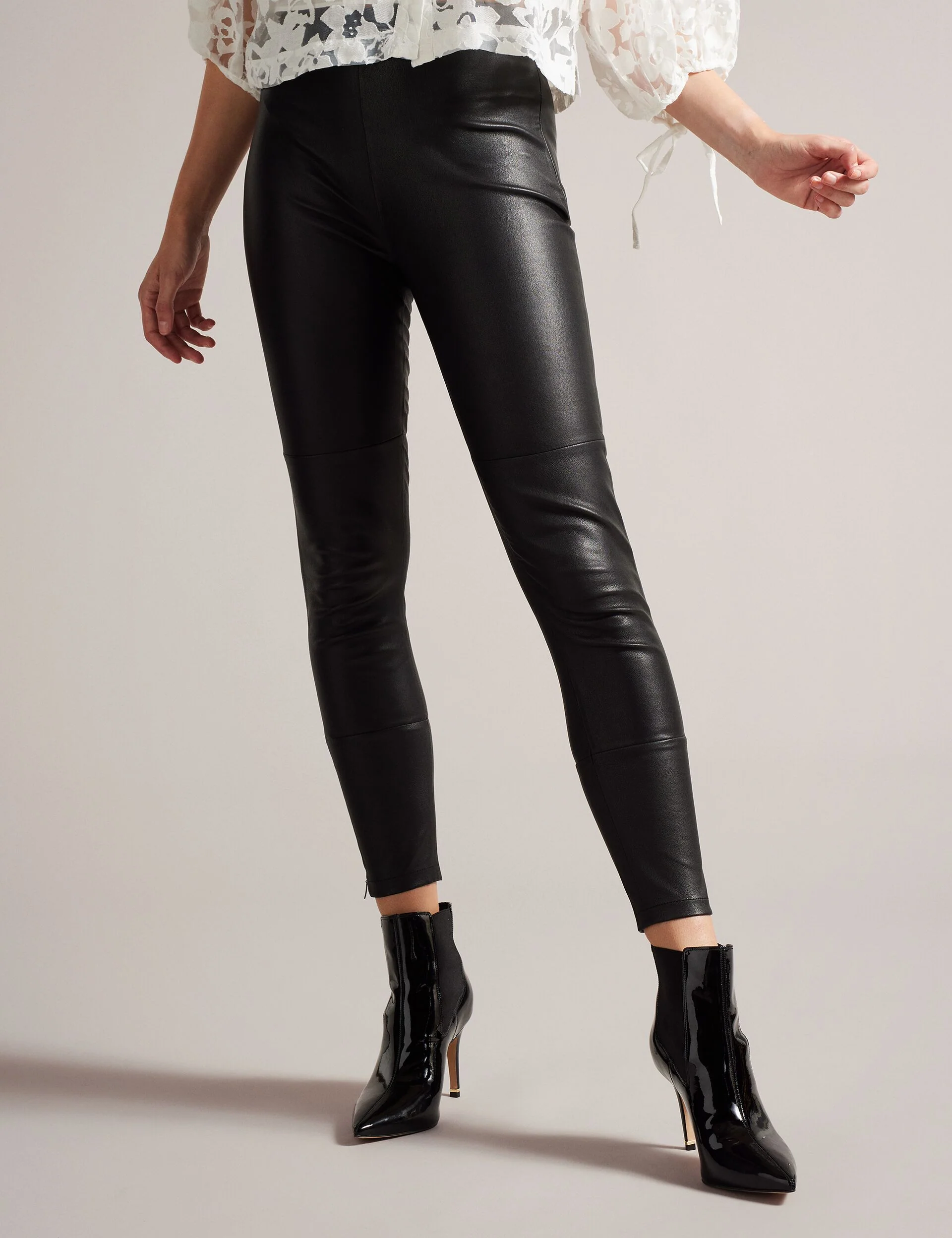KIRRENN | BLACK