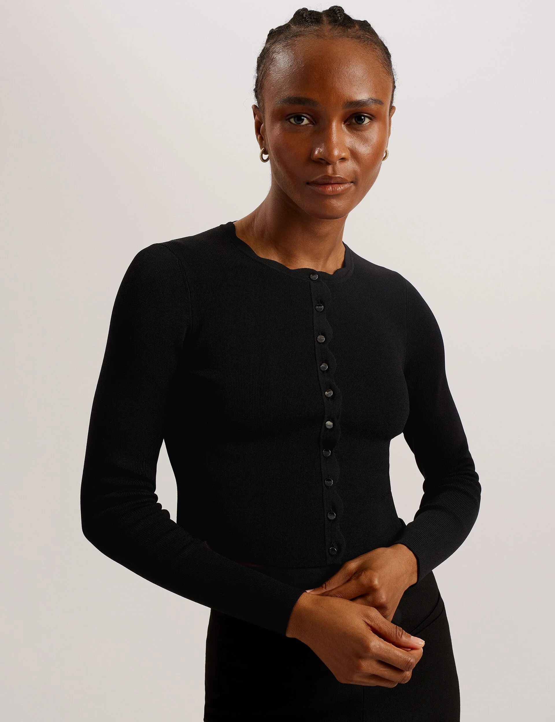 KKLARA | BLACK