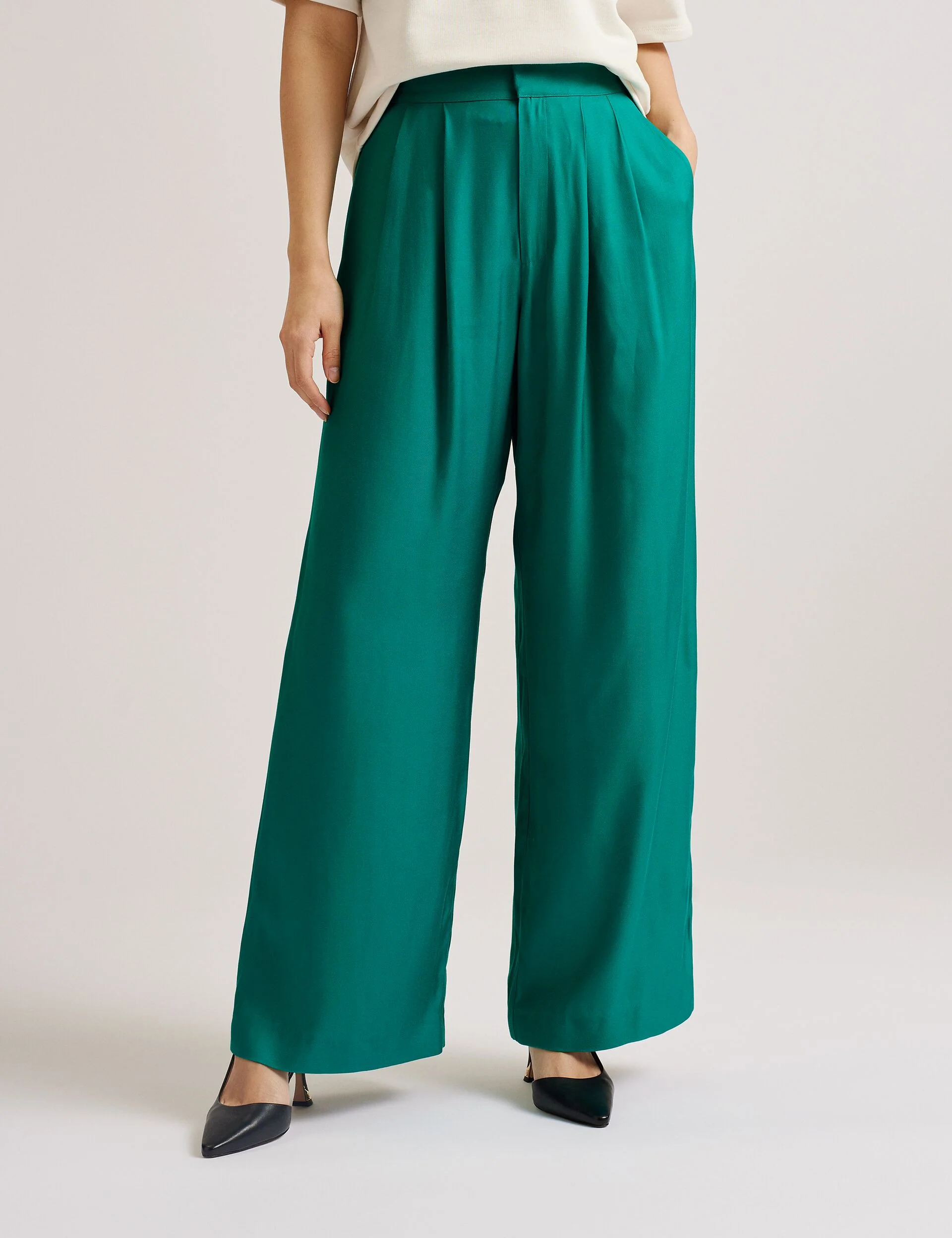 KRISSI | GREEN