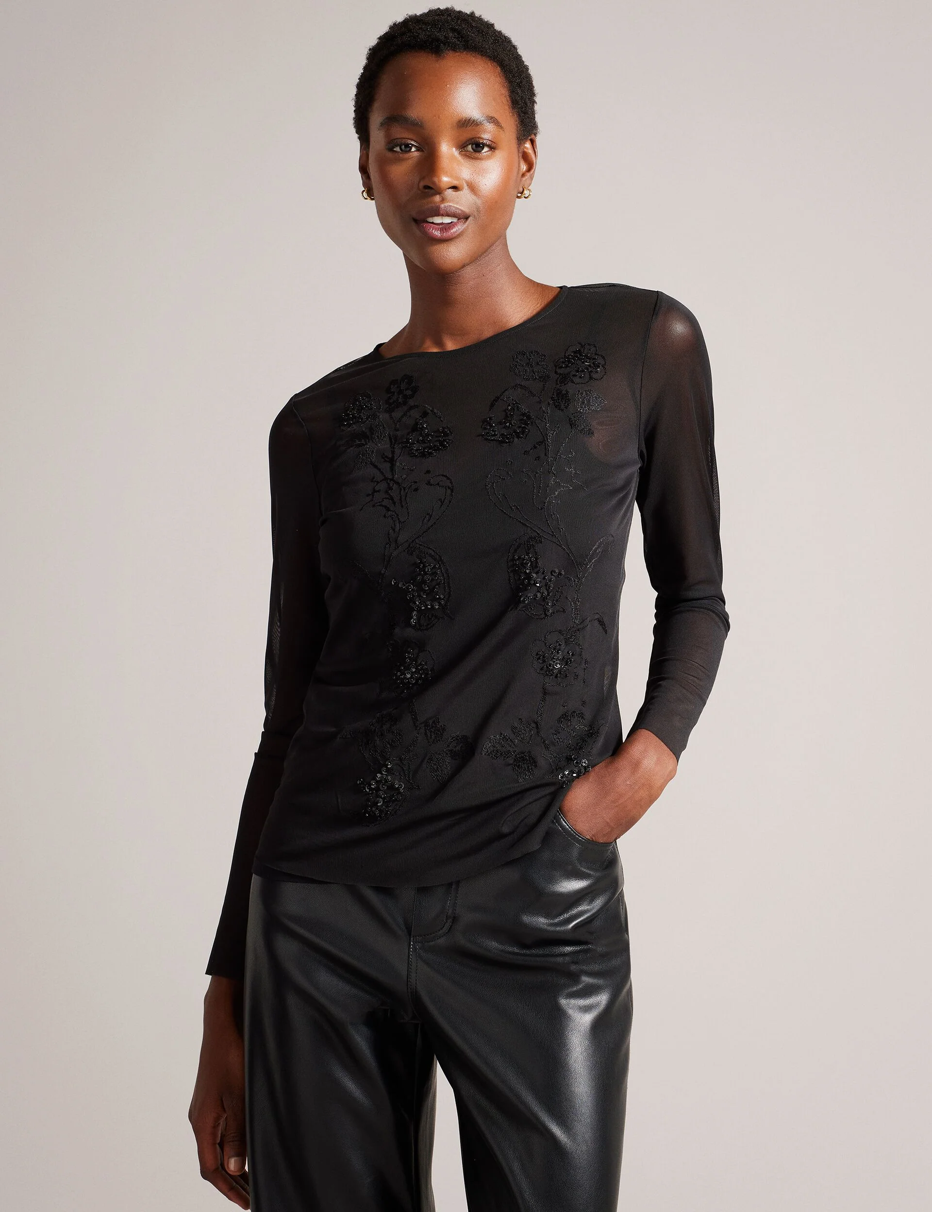 LARIZAA | BLACK