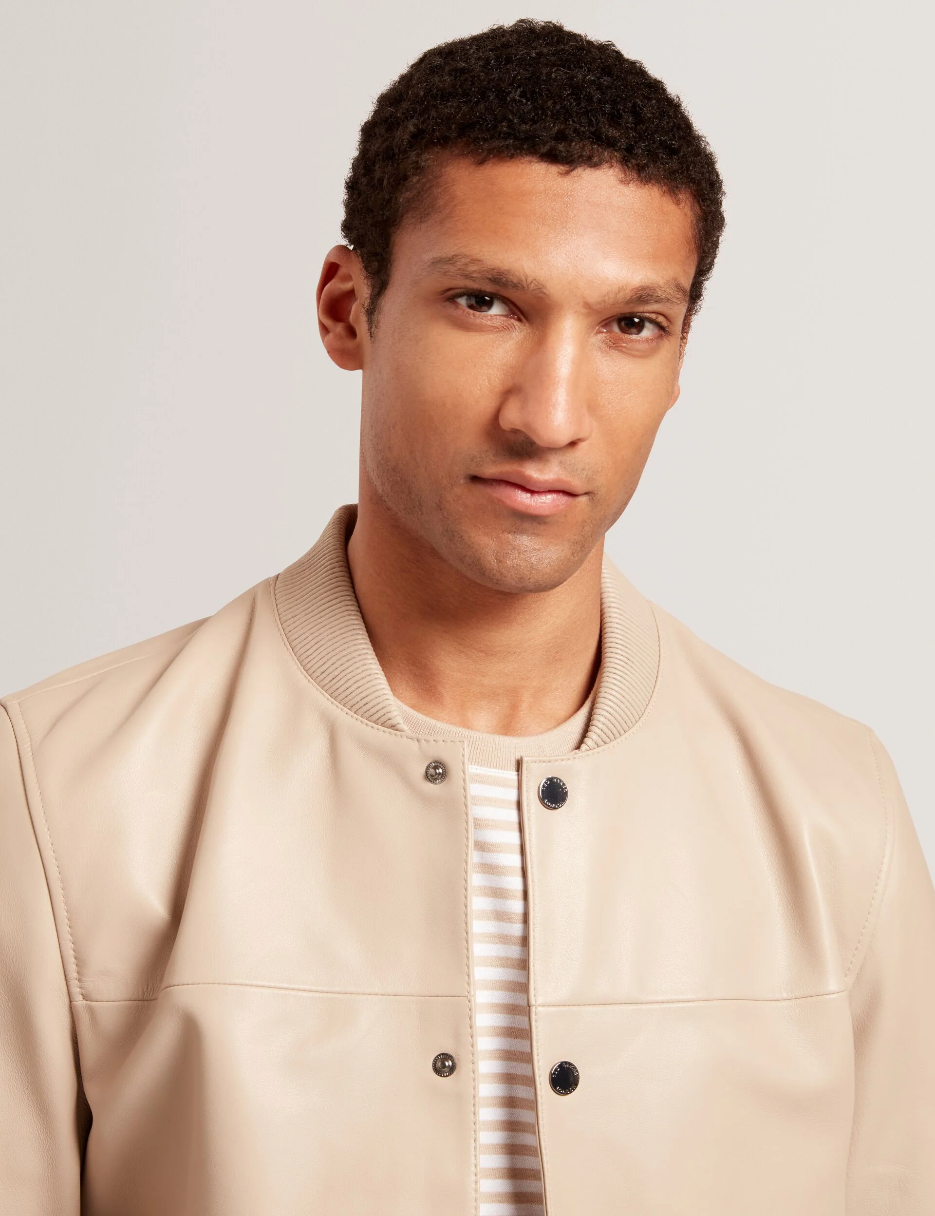 LEEAMS | TAUPE - Image 4