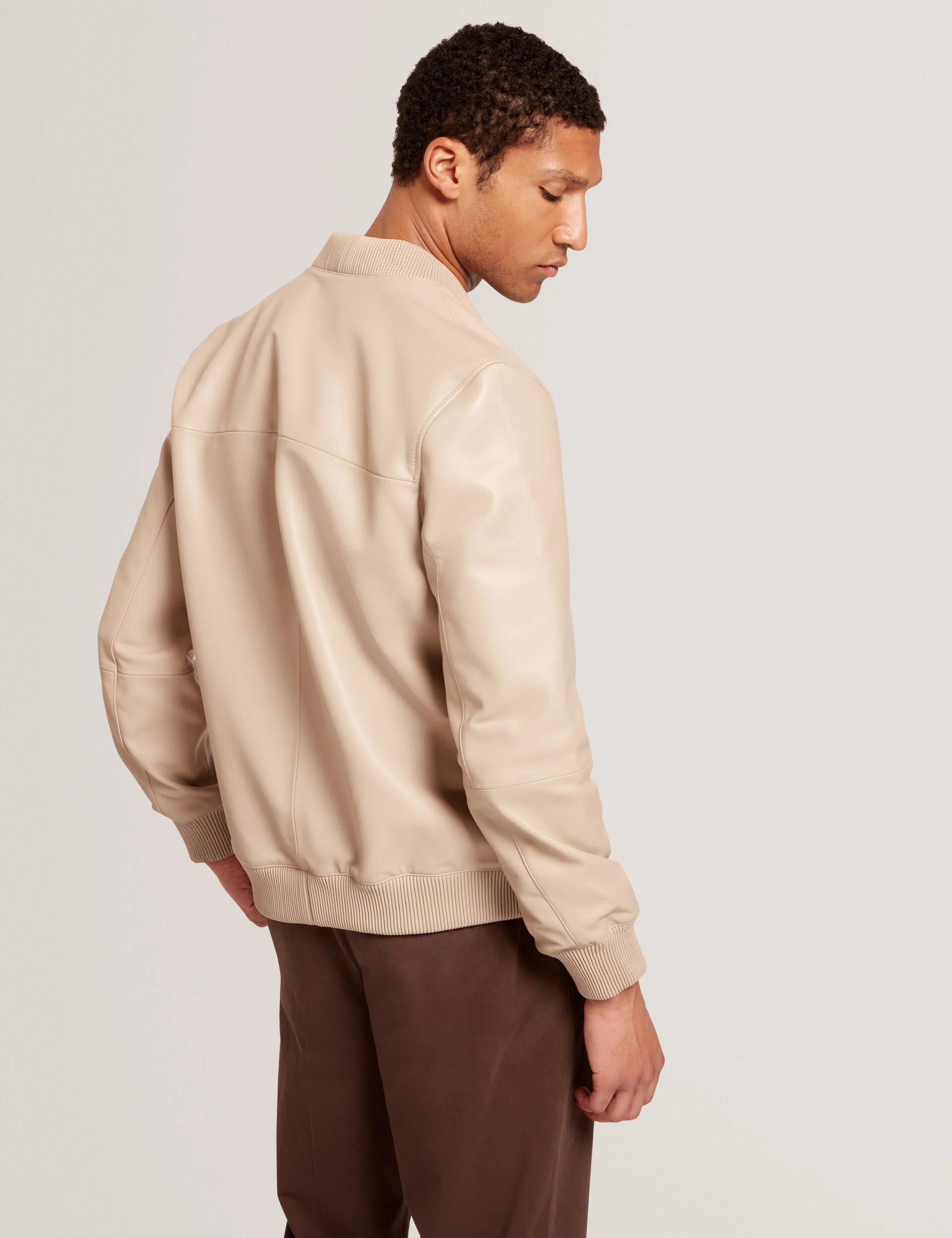 LEEAMS | TAUPE - Image 6
