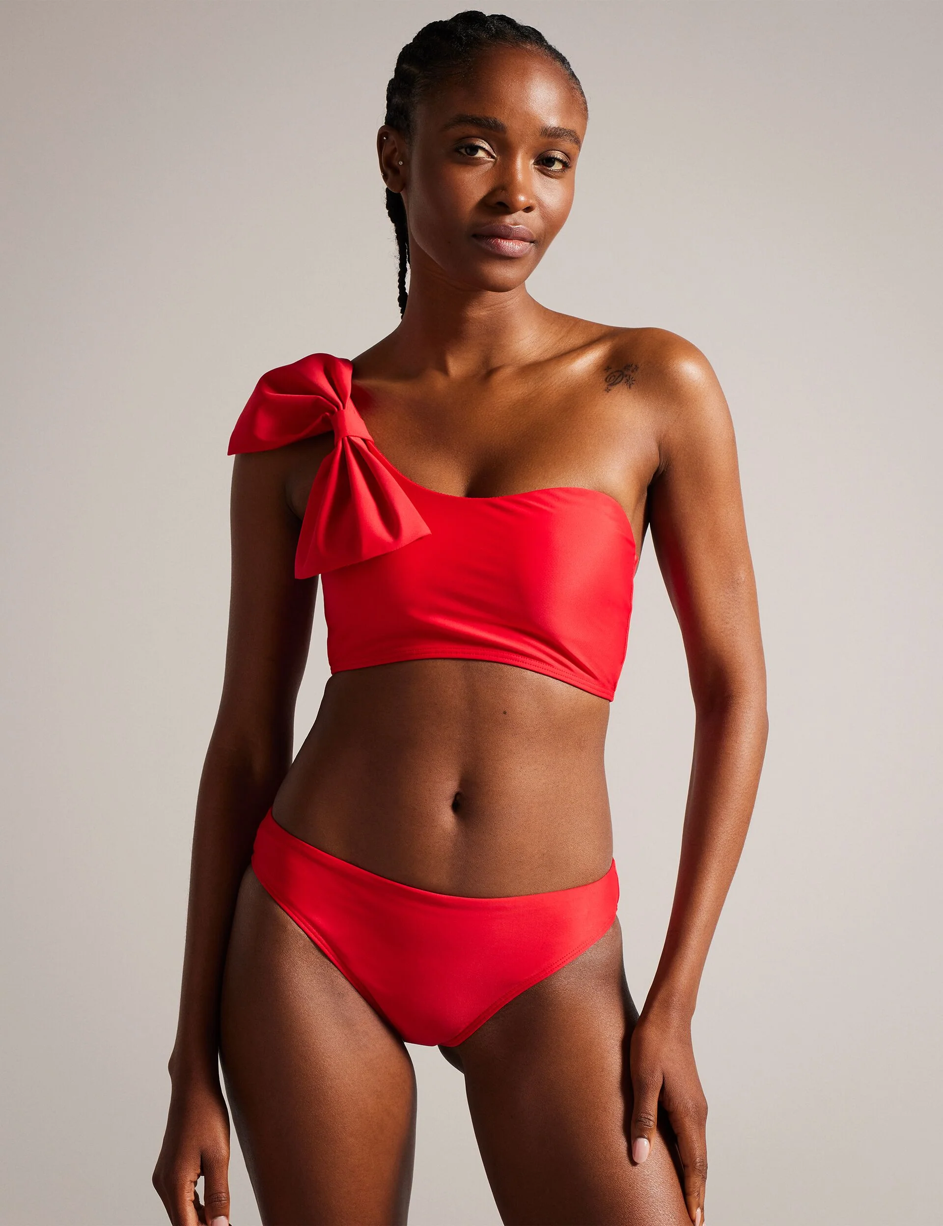 LIENNAA | RED