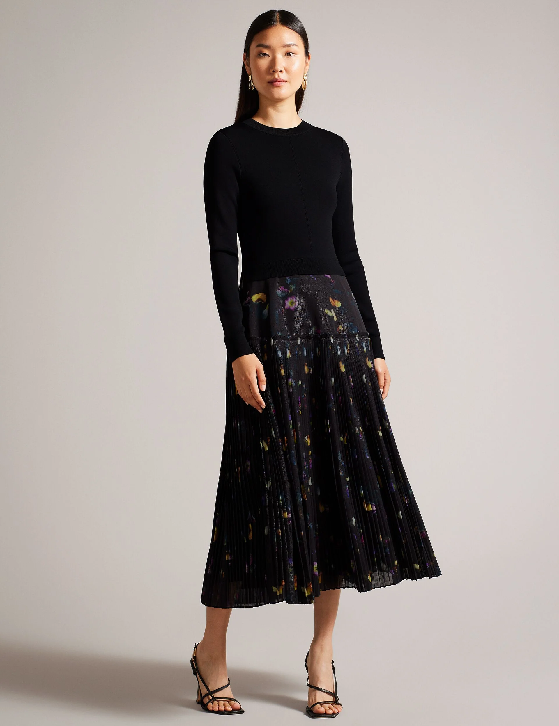MIIRIAM | BLACK