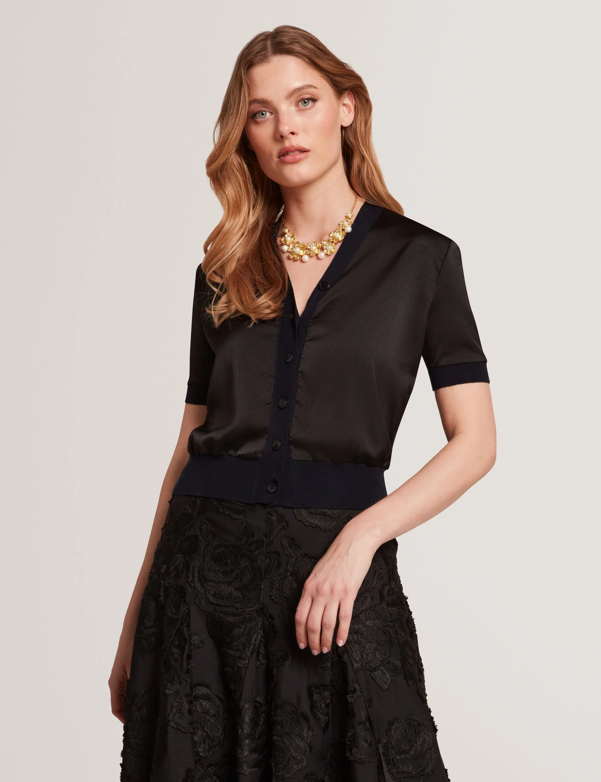 OFINA | BLACK