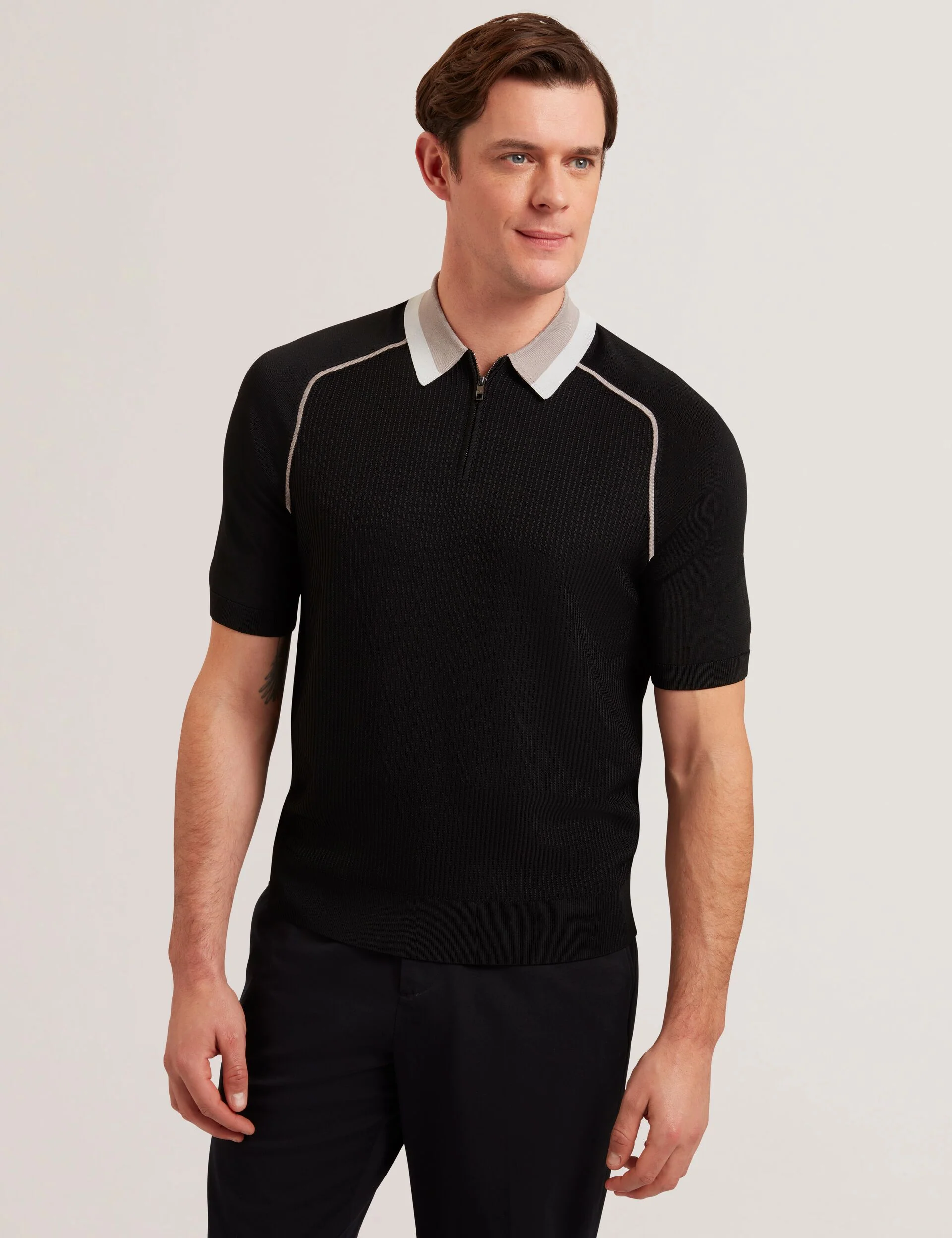 PAXTO | BLACK
