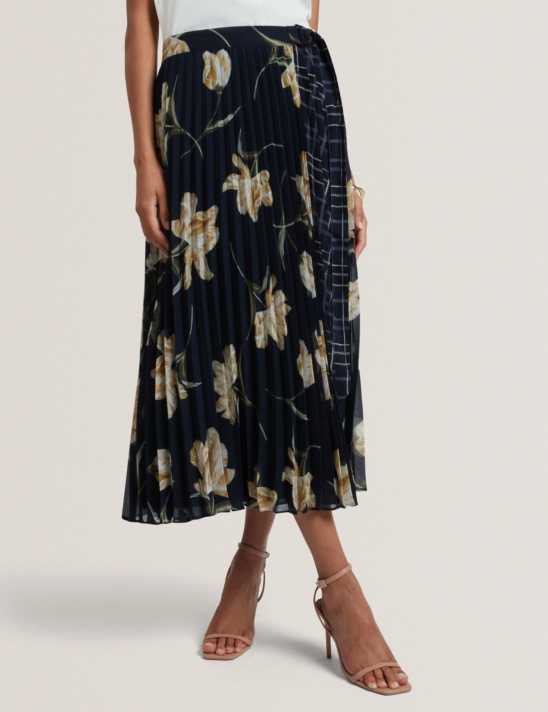 ROSEDA | NAVY
