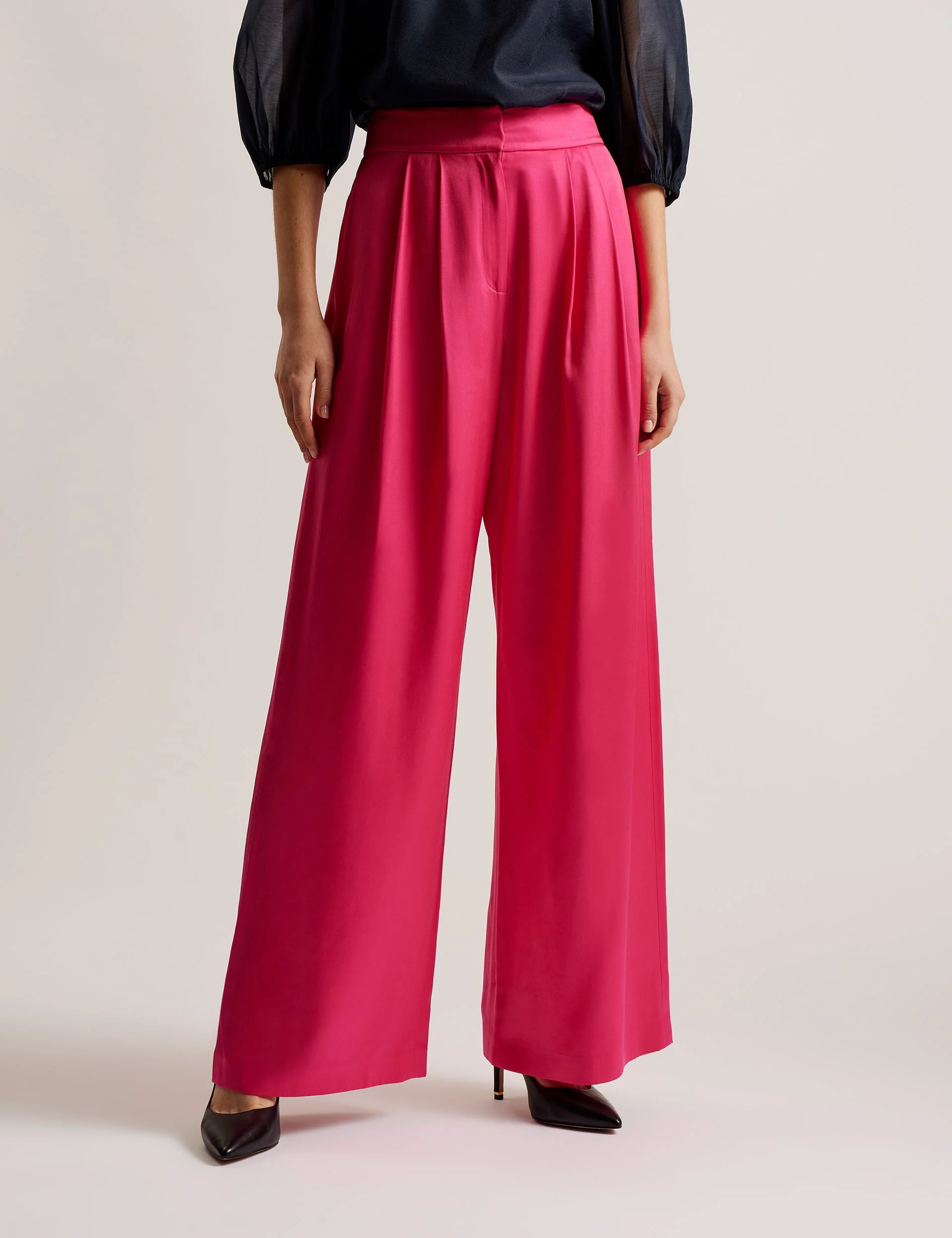 TEERUT | FUCHSIA