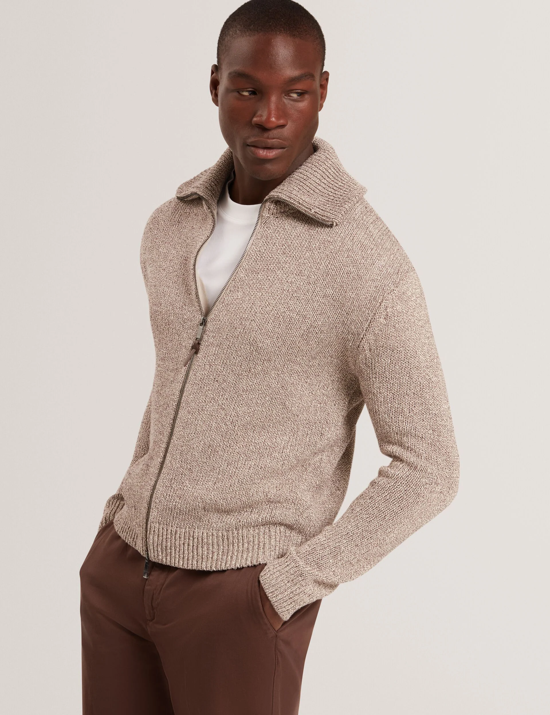 VARINK | TAUPE